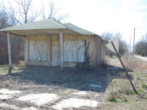 NeoshoFallsGasstation